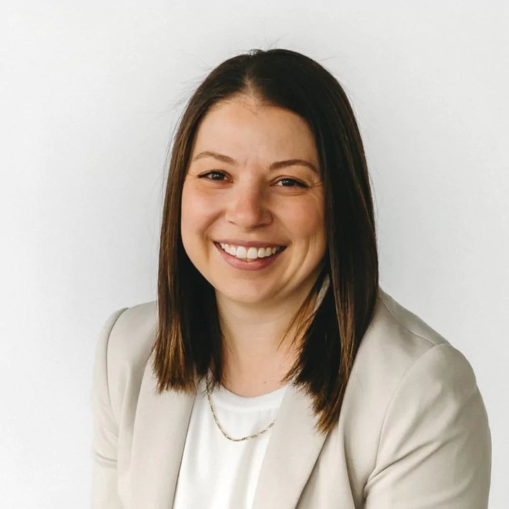 amy prokop headshot